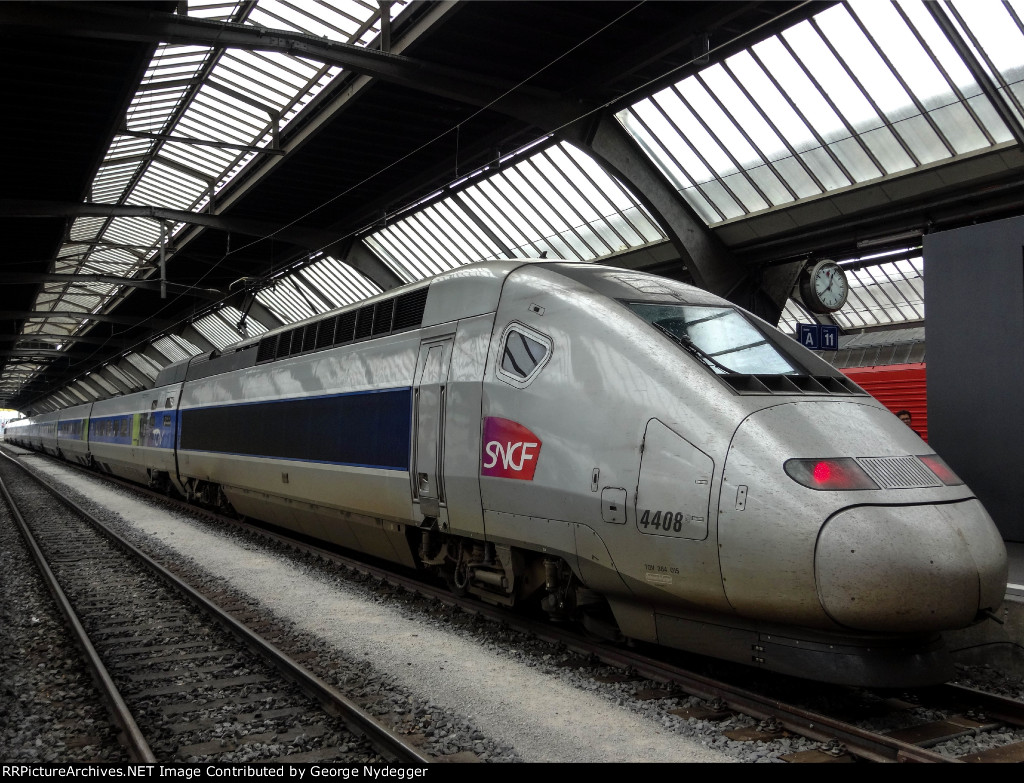 SNCF 4408 TGV fast train